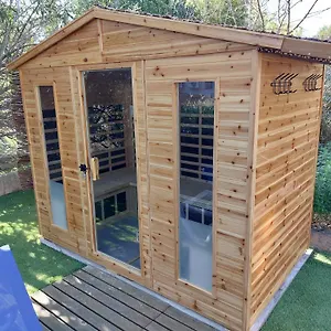 Les Jardins De Bormes, Sauna & Jacuzzi Hotel